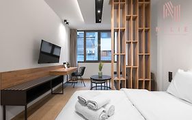 Vellow Door, Nilie Hospitality Mgmt